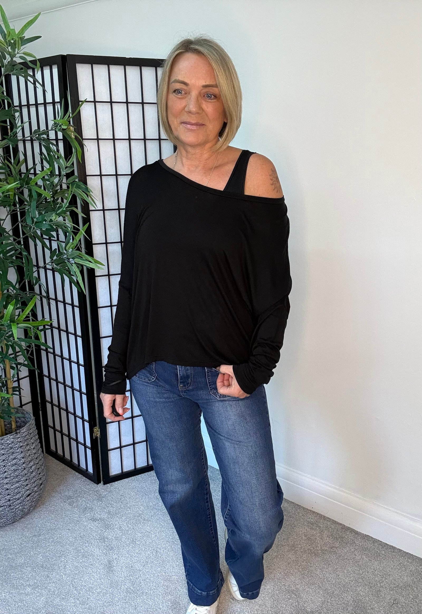 Hallie Scoop Hem Sleeved Top - Slate