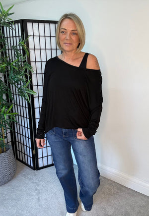 Hallie Scoop Hem Sleeved Top - Black
