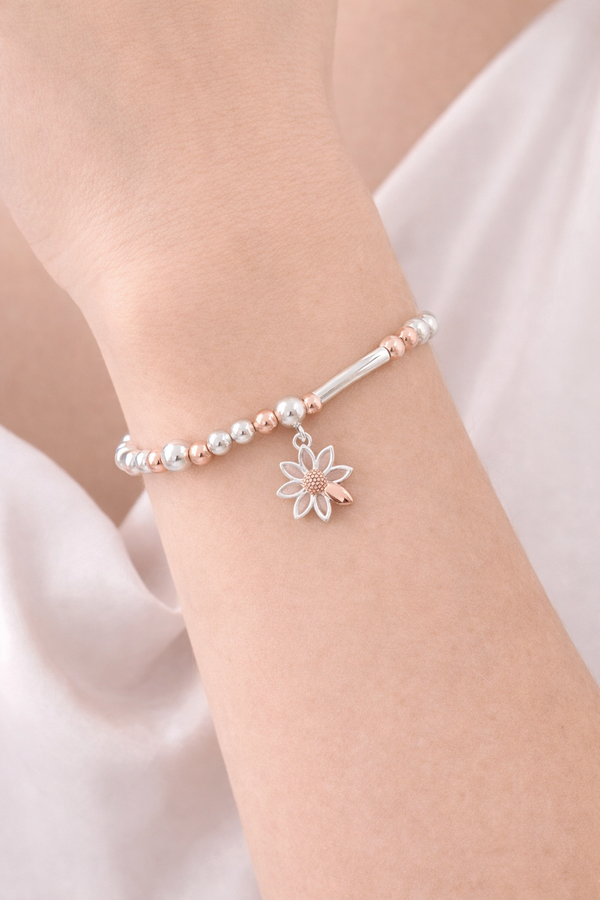 Two Tone Daisy Charm Beaded Bracelet