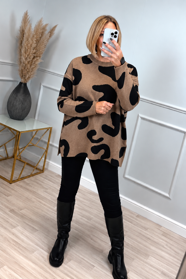 Mila Scribble Print Knitted Jumper – Camel