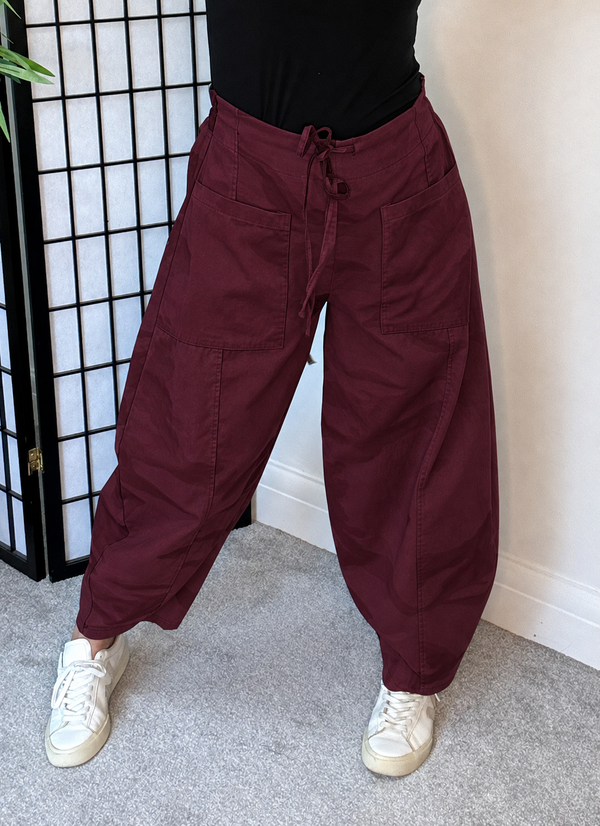 Remi Plain Barrel Trousers – Burgundy