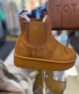 Parissa Flatform Boots