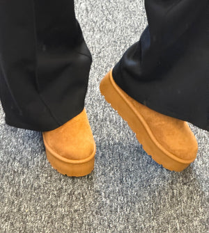 Parissa Flatform Boots