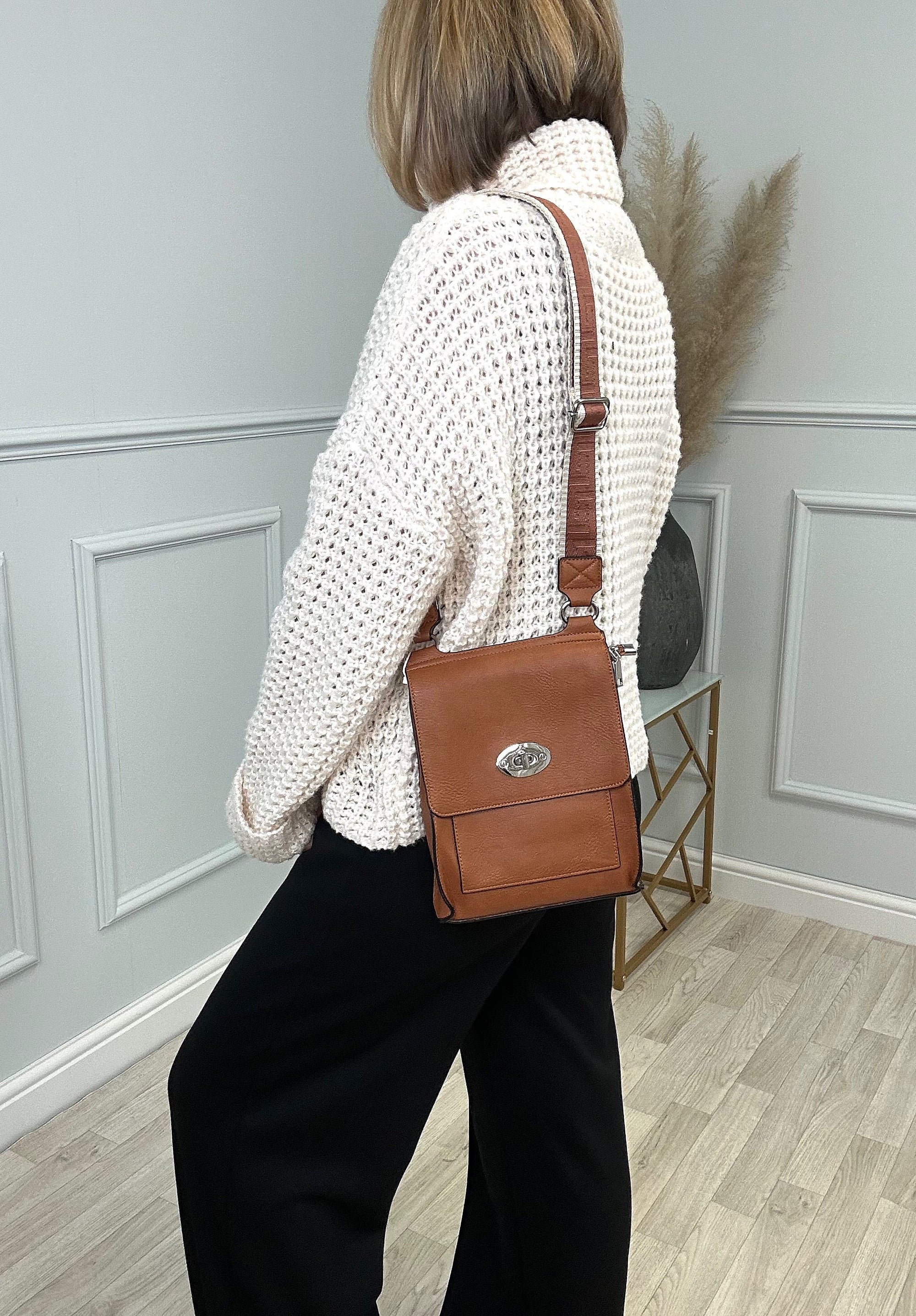 Small Lilly Messenger Crossbody Bag  Tan - Susie's Boutique