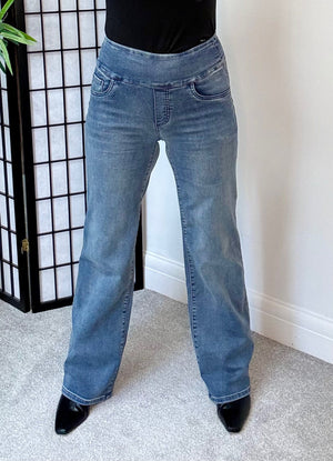 Tocada Straight Leg Pull On Jeans – Mid Wash