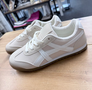Retro Lace-Up Trainers