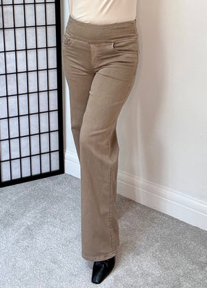 Tocada Straight Leg Pull On Jeans – Mocha