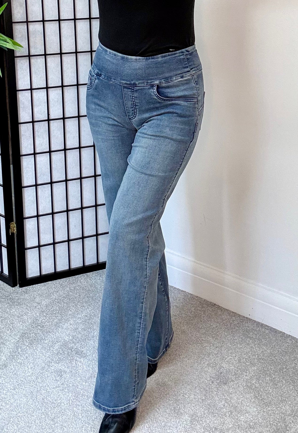 Tocada Straight Leg Pull On Jeans – Mid Wash