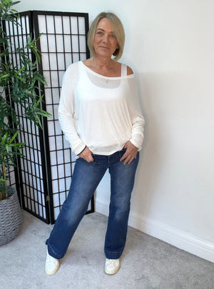 Hallie Scoop Hem Sleeved Top - White