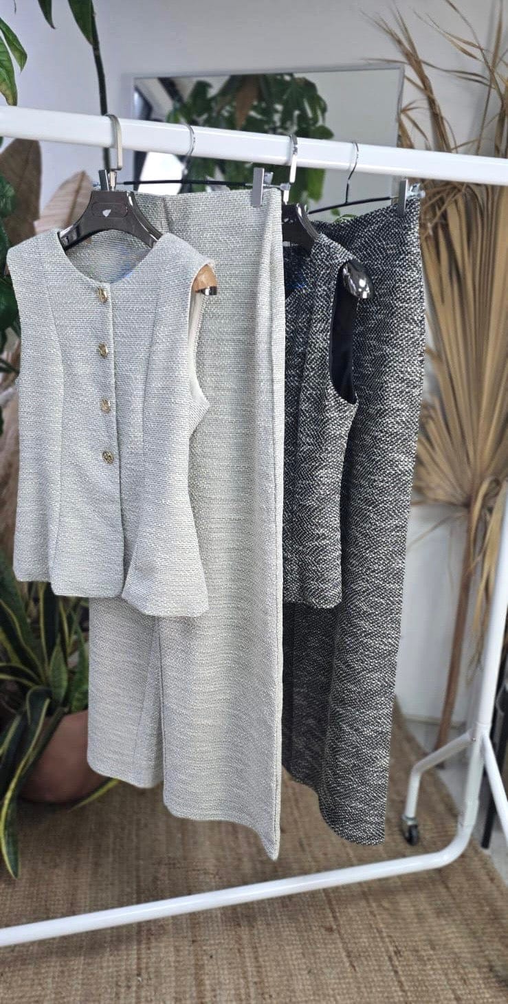 Leilani Textured Button-Up Waistcoat 10-14 Stone - Susie's Boutique