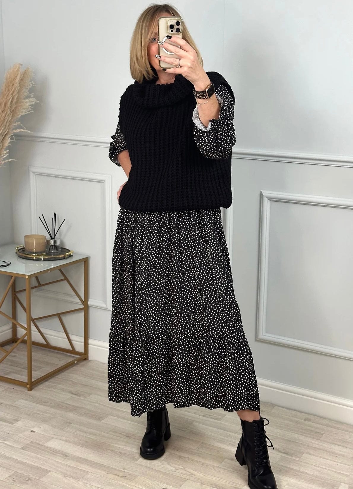 Leyla Sheered Polka Dress 10-16 Black - Susie's Boutique