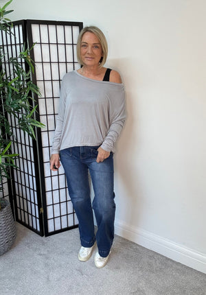 Hallie Scoop Hem Sleeved Top - Grey