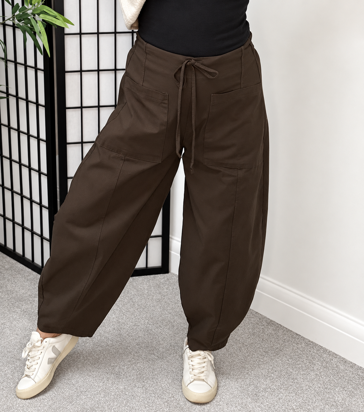 Remi Plain Barrel Trousers – Chocolate