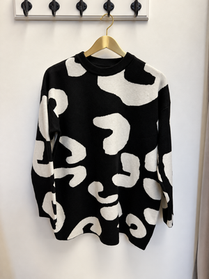 Mila Scribble Print Knitted Jumper – Black