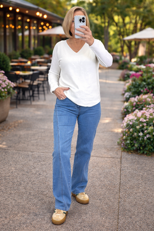 Blake High-Waisted Straight Leg Jeans W/Scuplting Seam