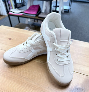 Retro Lace-Up Trainers