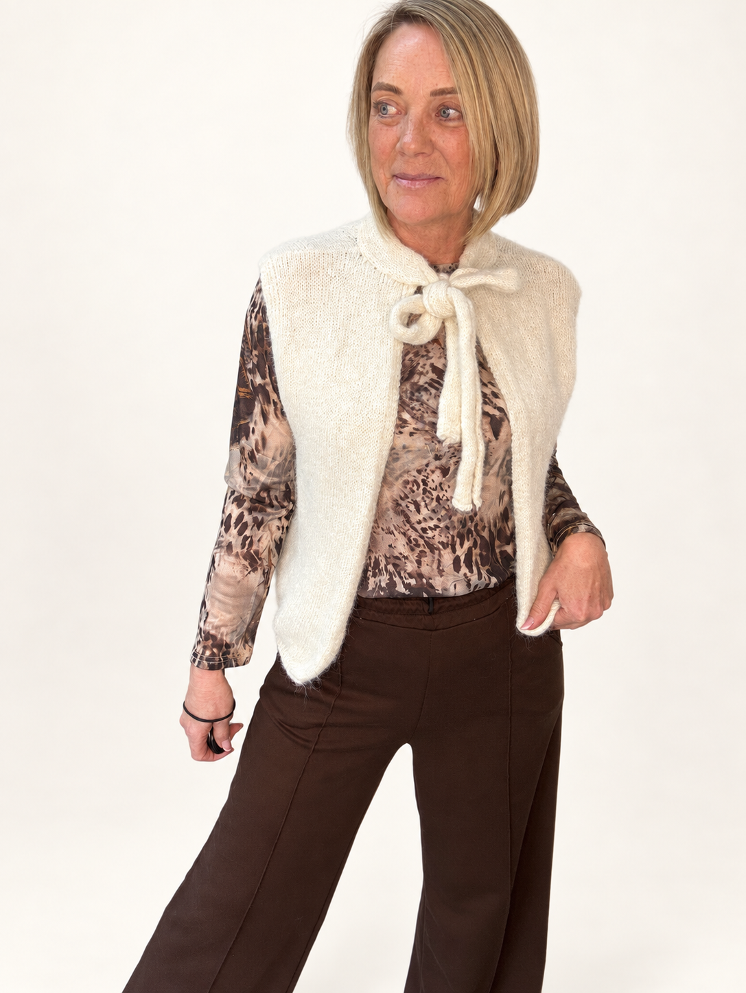 Tie-Neck Knitted Sleeveless Jumper – Sizes 8–14 Cream