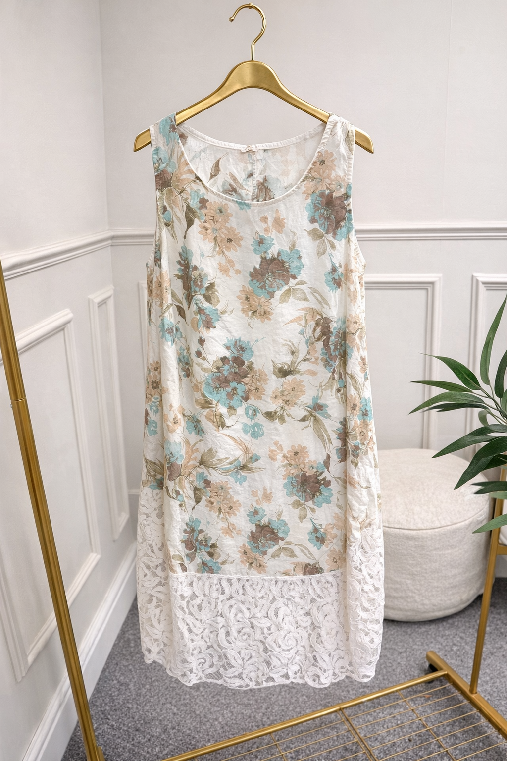 Sleeveless Floral Lace Hem Tunic 10-18