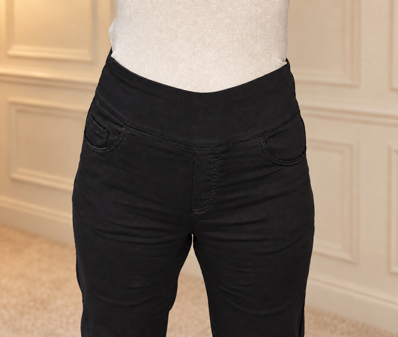 Tocado Straight Leg Pull On Jeans – Black
