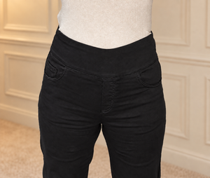 Tocado Straight Leg Pull On Jeans – Black