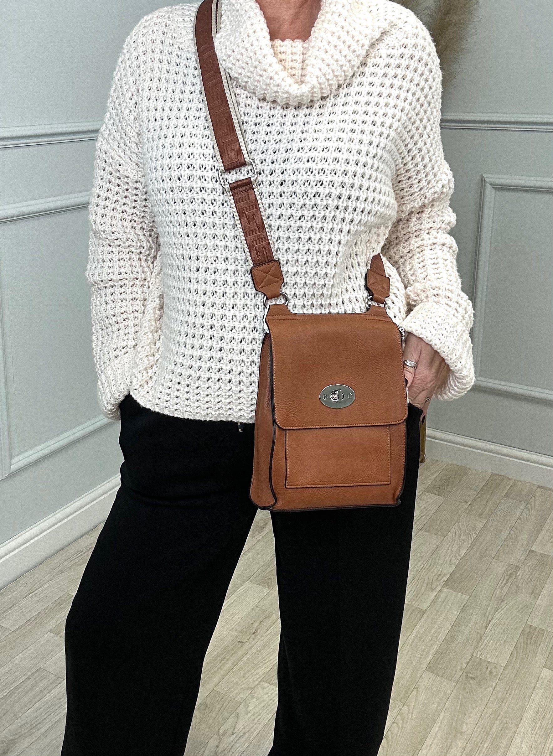 Small Lilly Messenger Crossbody Bag  Tan - Susie's Boutique