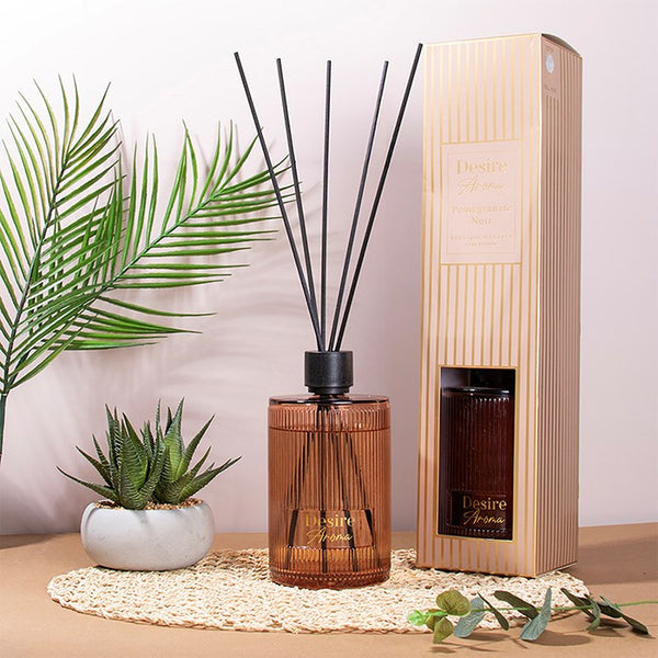 Extra Large Pomegranate Noir Ribbed Glass Reed Diffuser – 1000ml