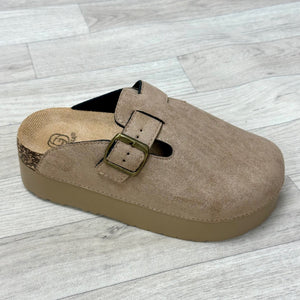 Aleida Flatbed Sandal/Clogg Tan - Susie's Boutique