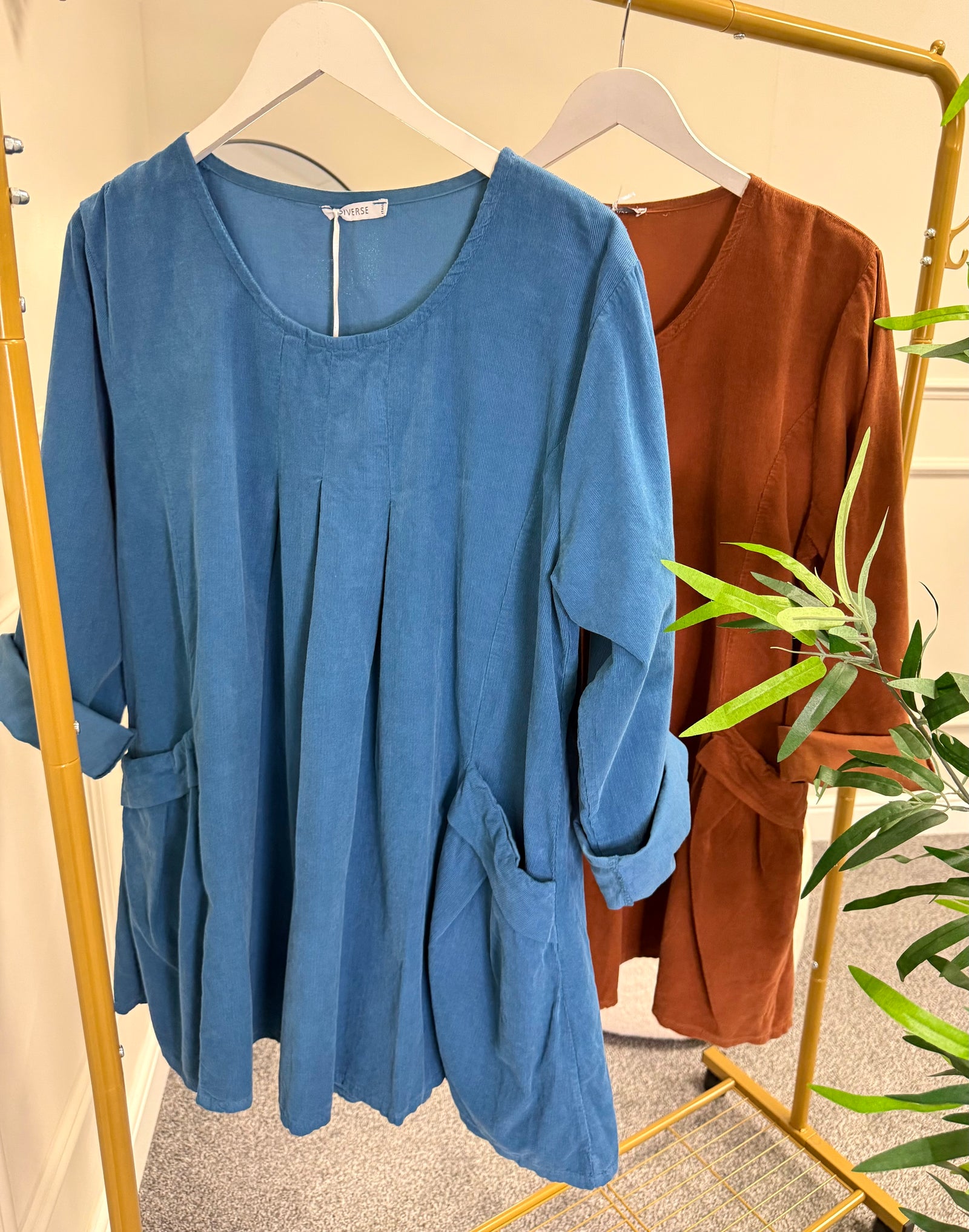 Pleated Pocket Cord Top 10-16