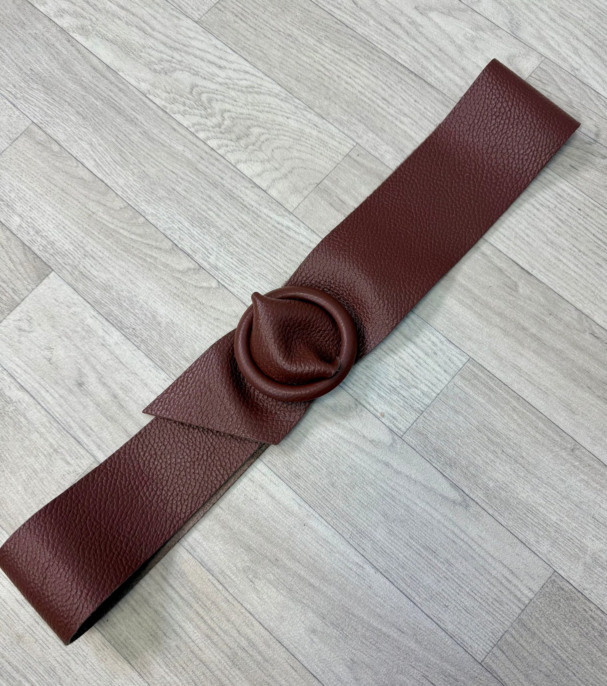Soft Leather Wrap Belt with Round Covered Buckle – One Size Tan