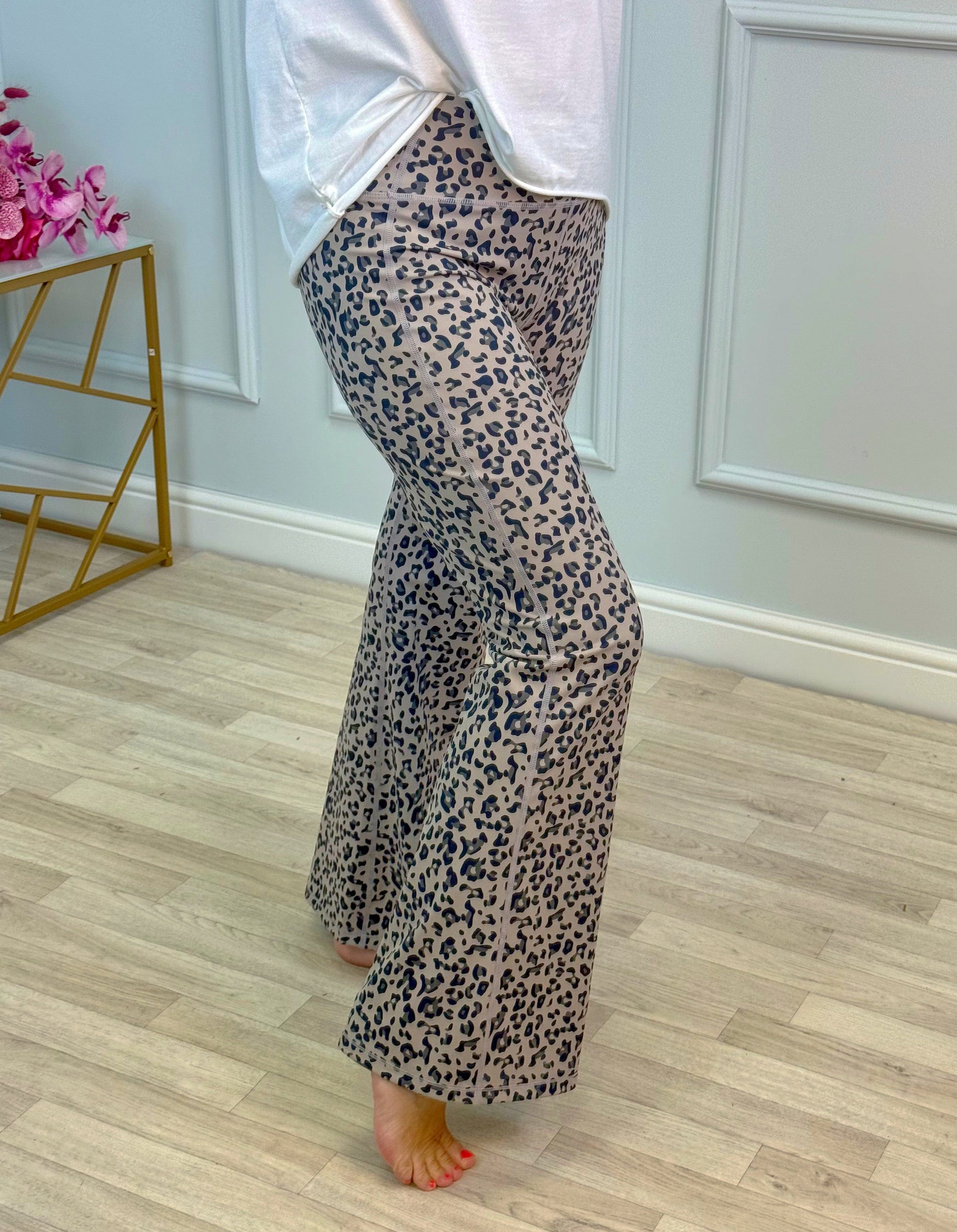 Sasha  Flared Sporty Leggings 8–18 Leopard