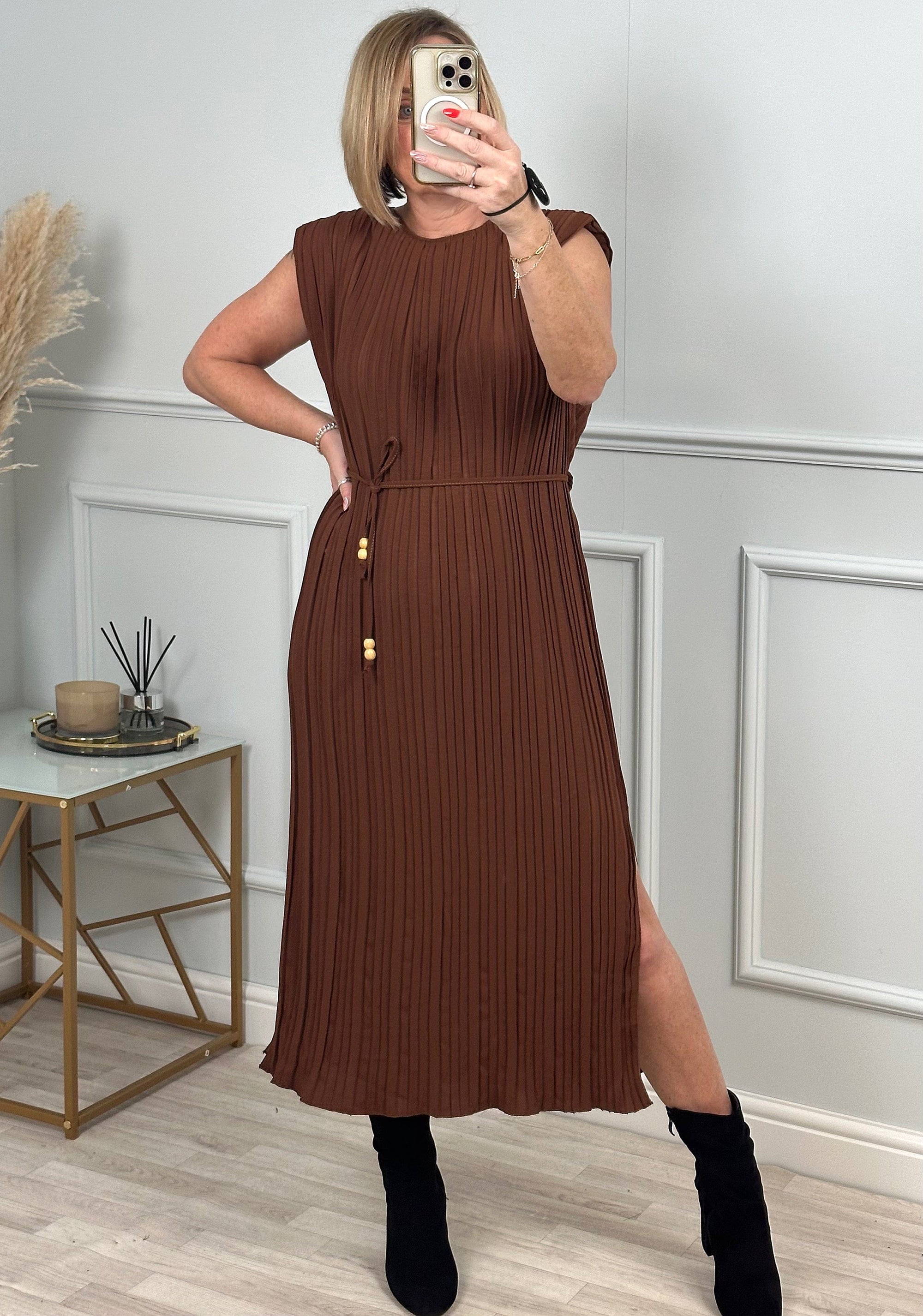 Holly Pleated Dress 8-20 Chocolate - Susie's Boutique