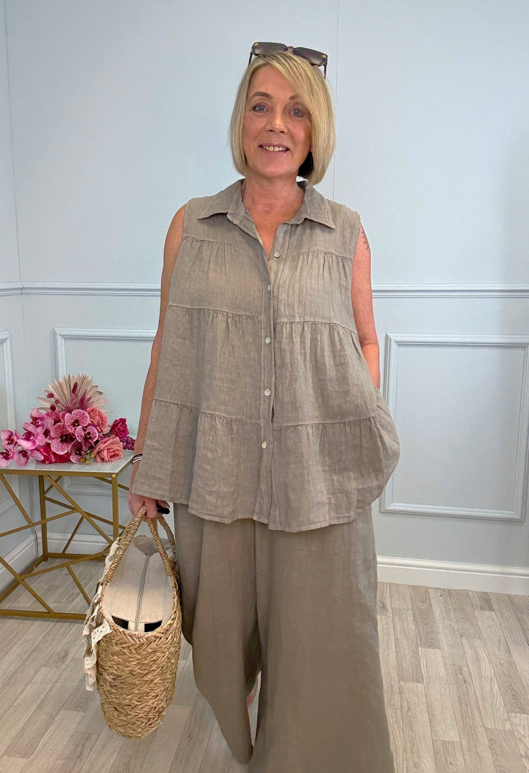 Anya Sleeveless Tiered Linen Shirt 10-20 Mocha