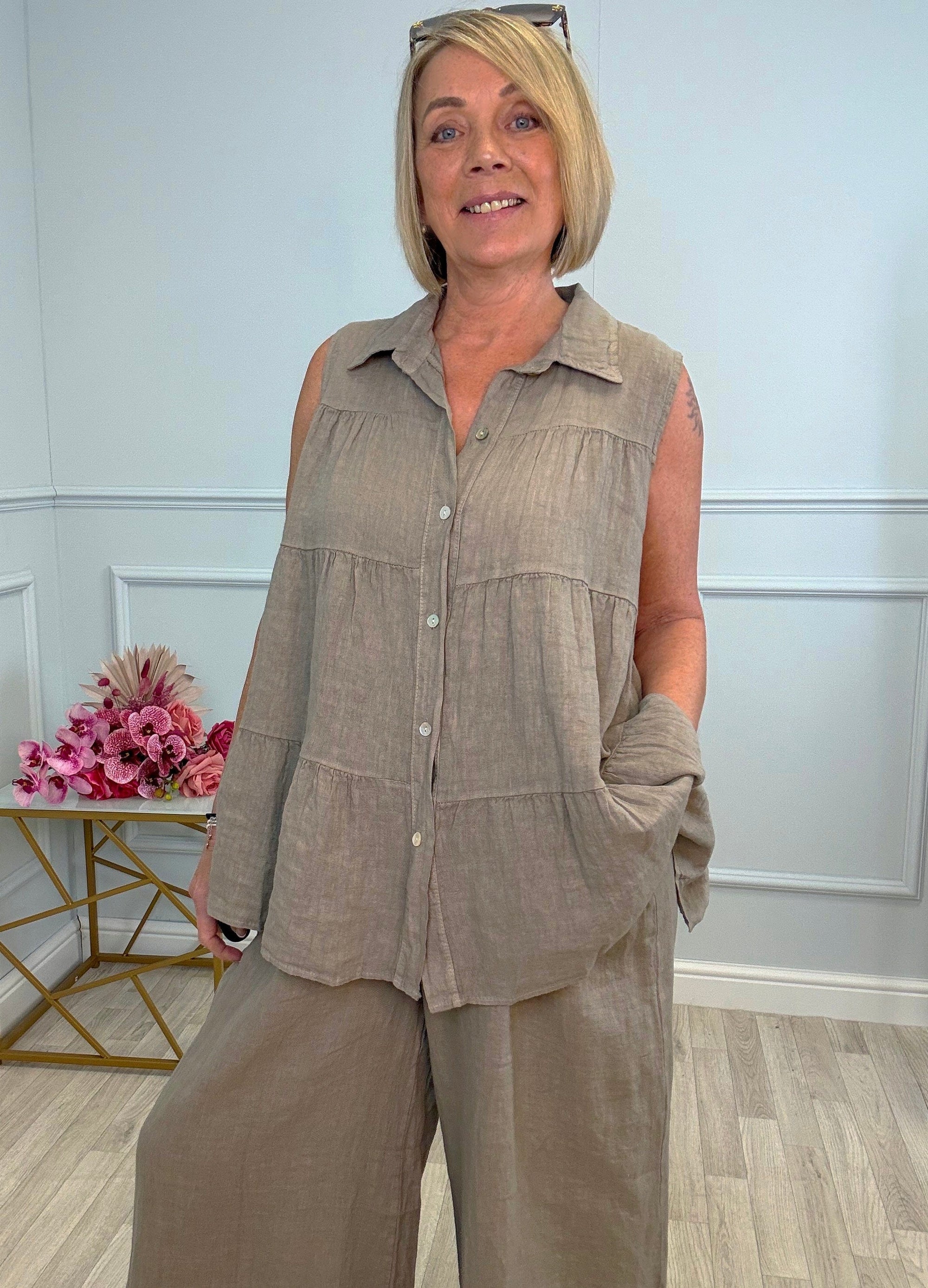 Anya Sleeveless Tiered Linen Shirt 10-20 Mocha