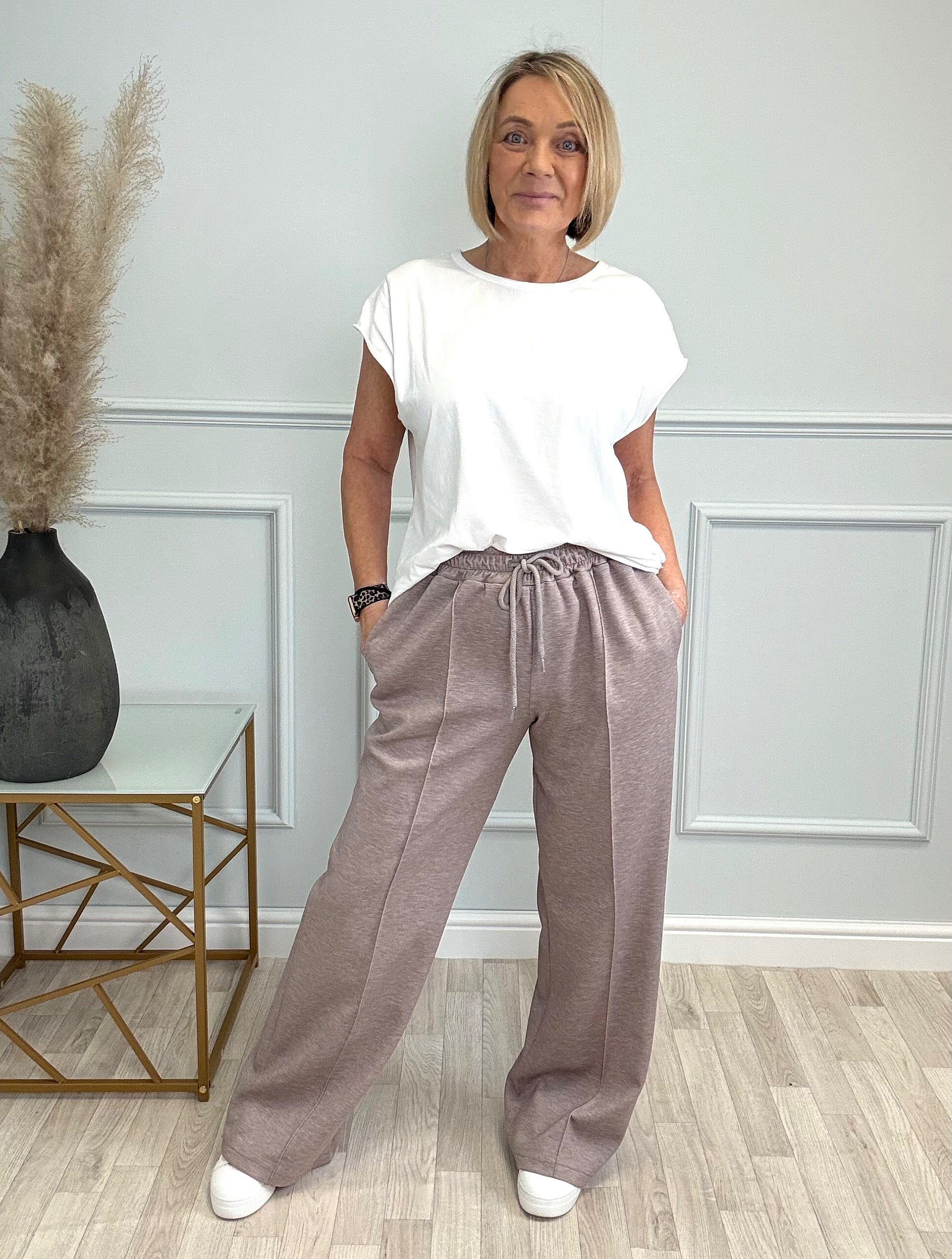 Alexandria Wide Straight Leg Trousers 8-18 Mocha - Susie's Boutique