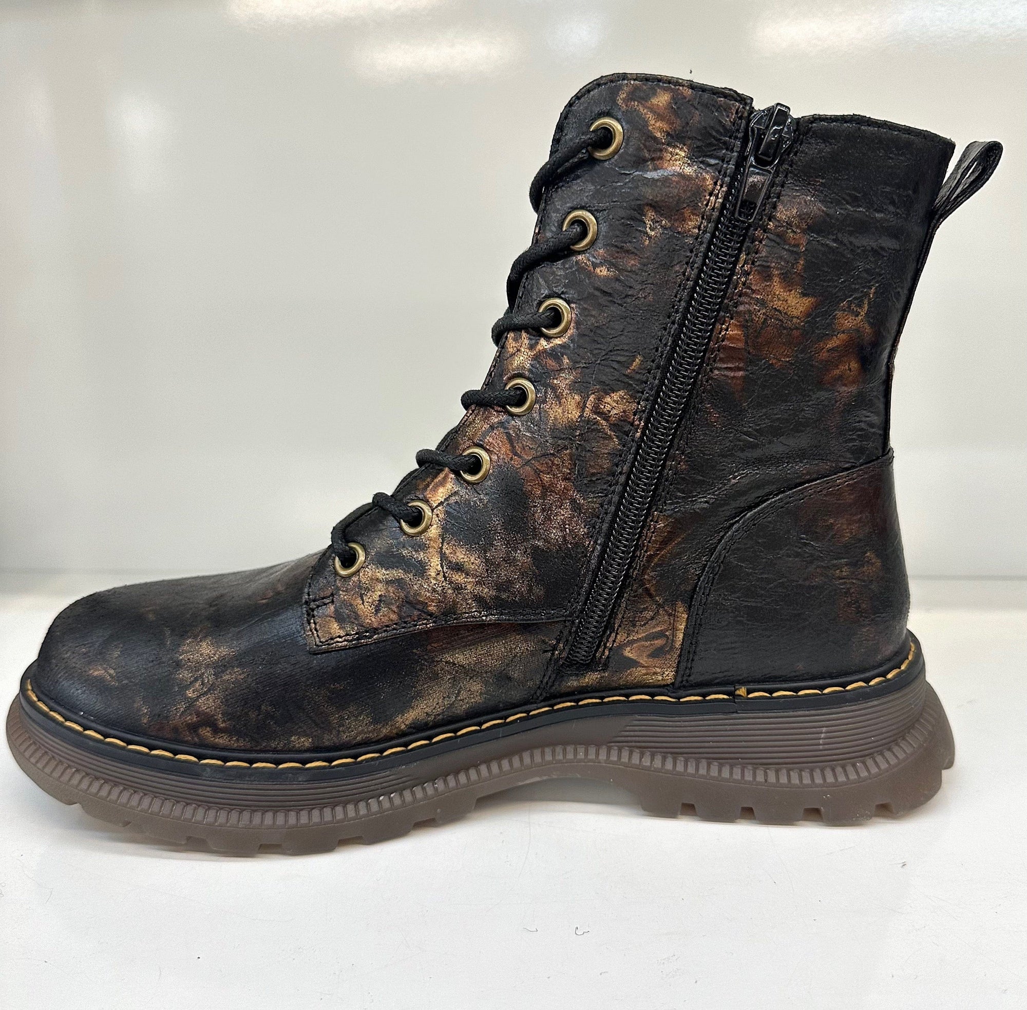 Camille Metallic Effect Chunky Retro Boots - Susie's Boutique