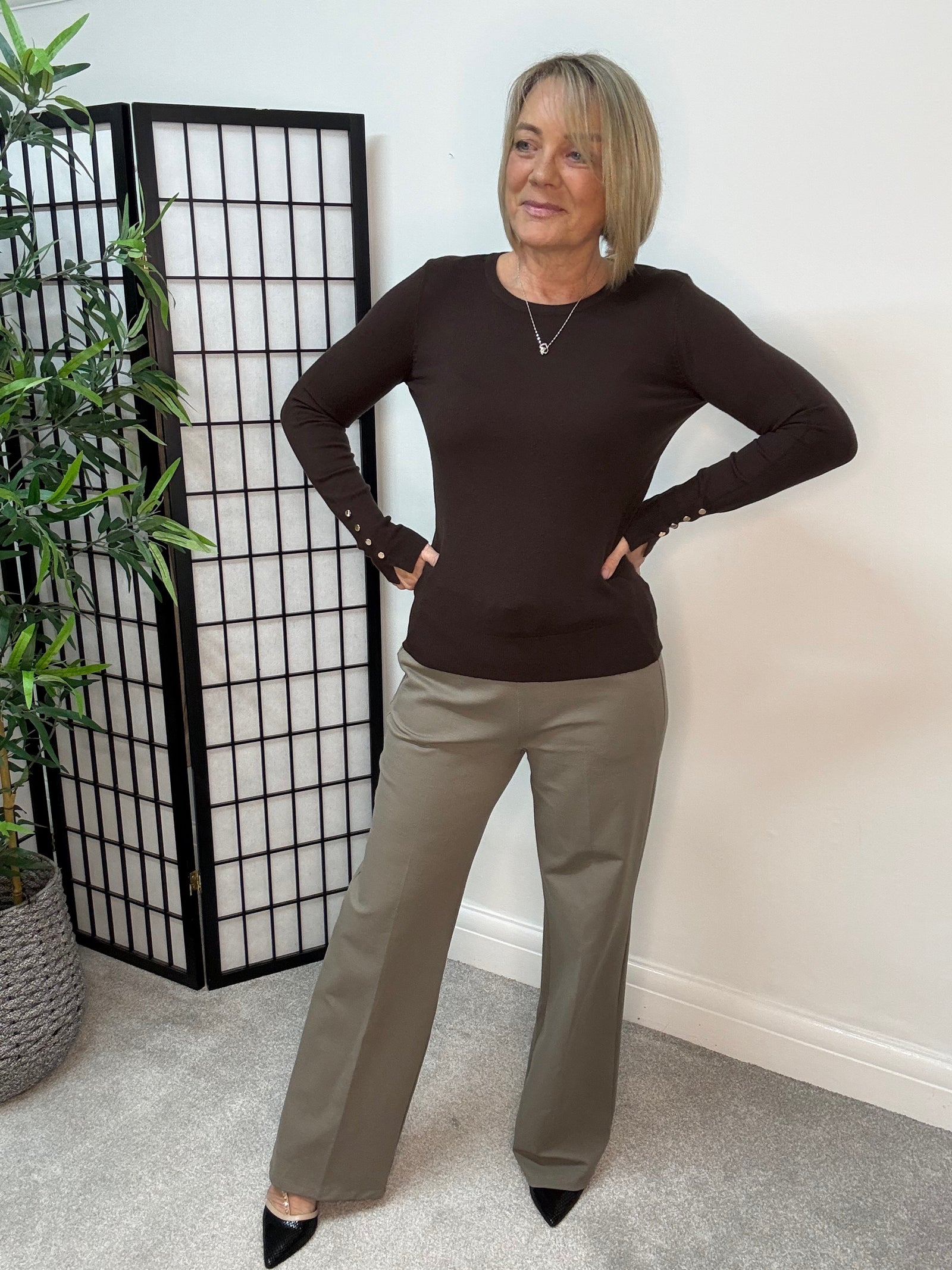 Nellie Gold Button Cuff Jumper – Chocolate