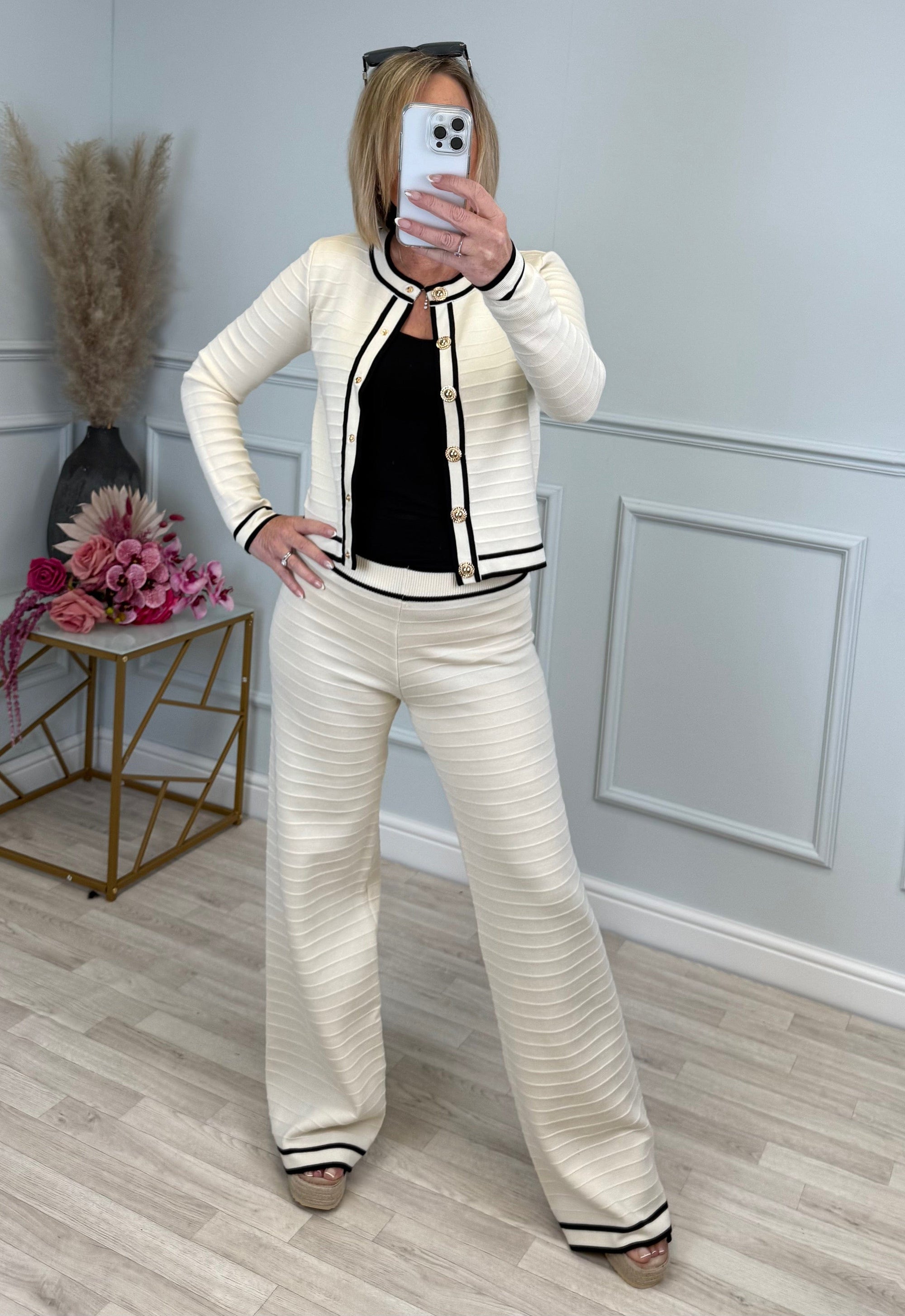 Ava Contrast Trim Cardigan – Gold Button Detailing, Elegant Knitted Jacket (Sizes 8-14) Cream