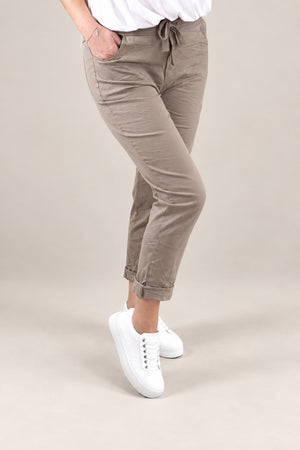 Julia Stretch Magic Trousers 8-22 Mocha