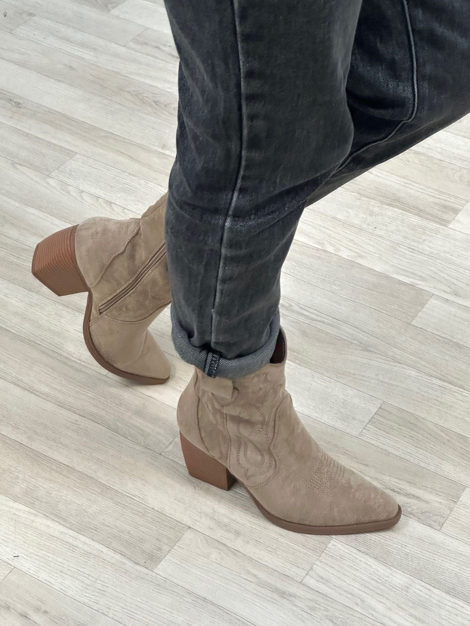 Tallulah Western Cowboy Boots - Susie's Boutique