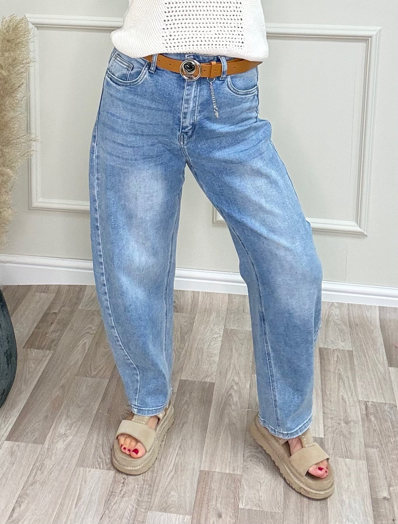 Josie Barrel Leg Stretch Jeans Light wash Size 10-20