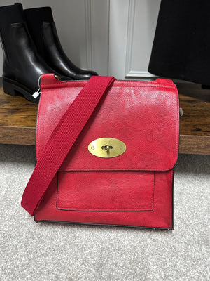 Tilly Messenger Crossbody Bag Red - Susie's Boutique