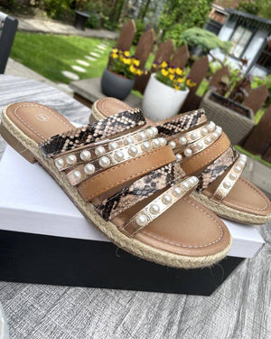 Pearl Sliders Sandals - Generous size - Susie's Boutique - | Women's Fashion Online