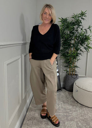 Carys Lightweight V - Neck Knit Top 10 - 16 Black - Susie's Boutique - | Women's Fashion Online