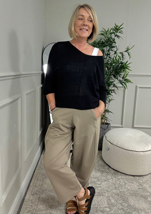 Carys Lightweight V - Neck Knit Top 10 - 16 Black - Susie's Boutique - | Women's Fashion Online