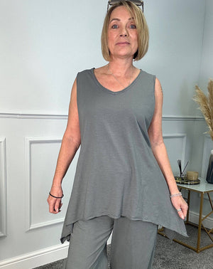Molly Hanky Hem Vest 10-18 NO RETURNS ON SALE ITEMS