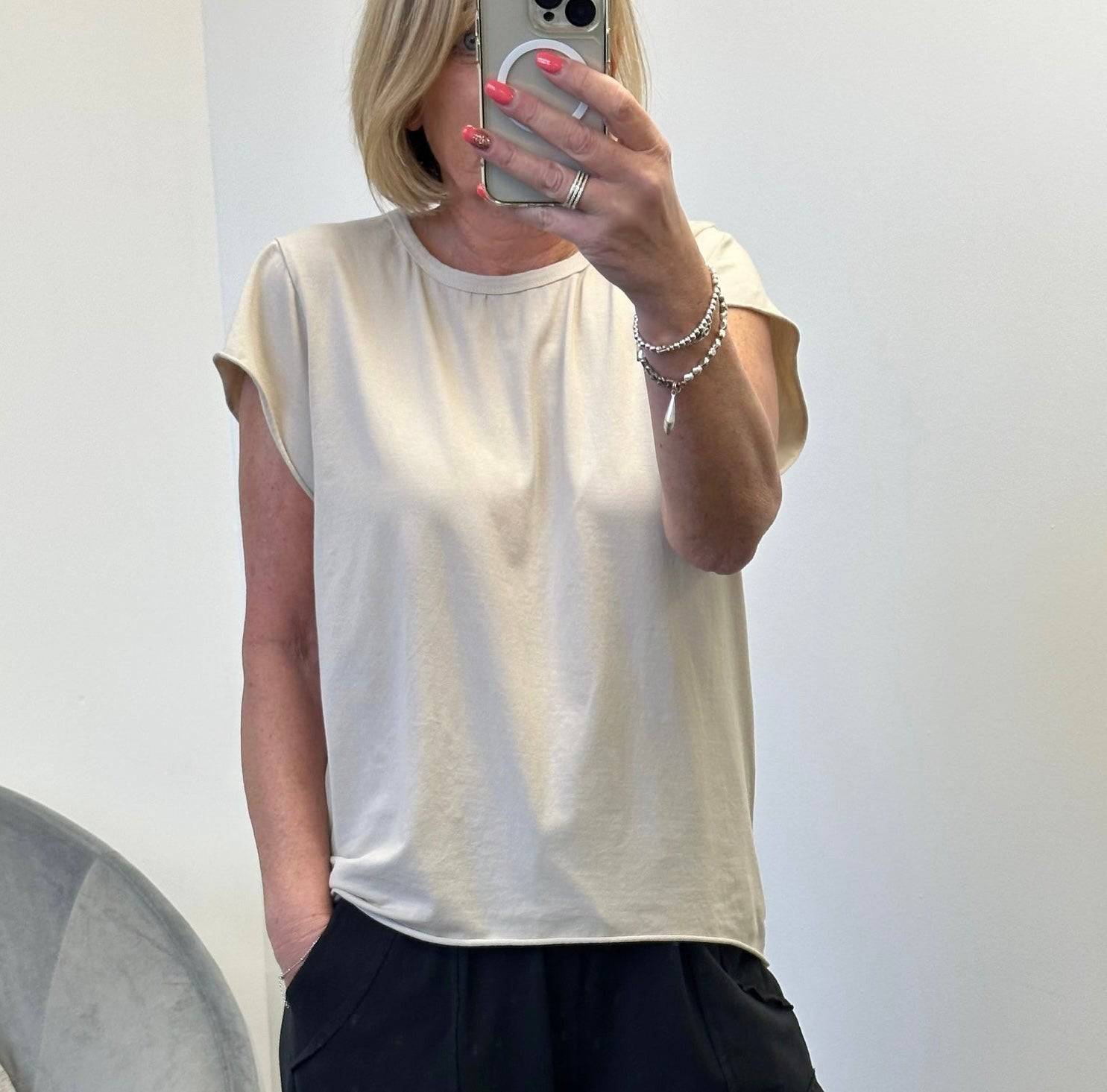 Lottie Dip Hem Essential T-Shirt  8-16 - Susie's Boutique