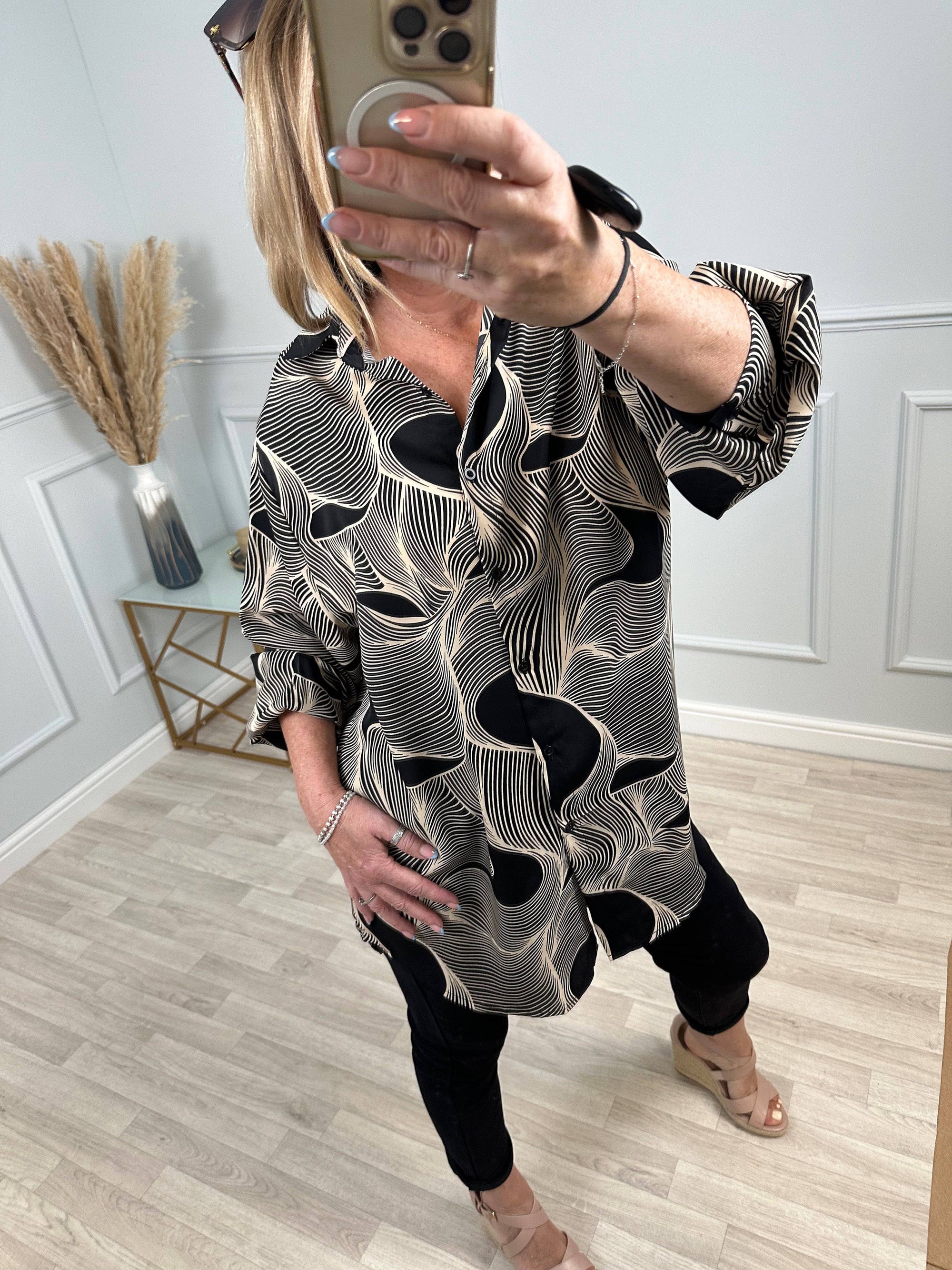 Jacey Wave Print Oversized Shirt sized  8-20 NO RETURNS ON SALE ITEMS