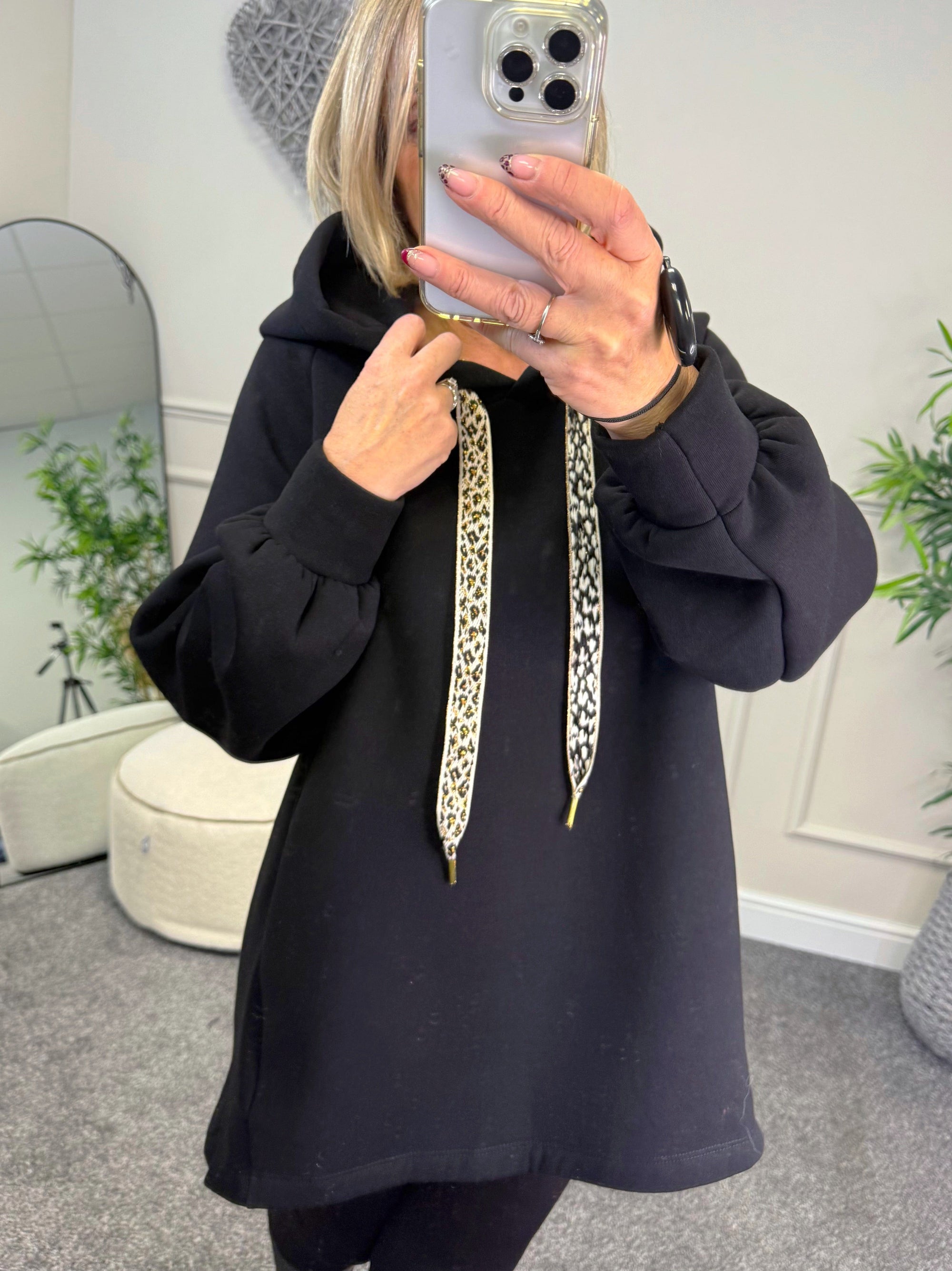 Julie Oversized Fleece Hoodie 10-18 Black - Susie's Boutique